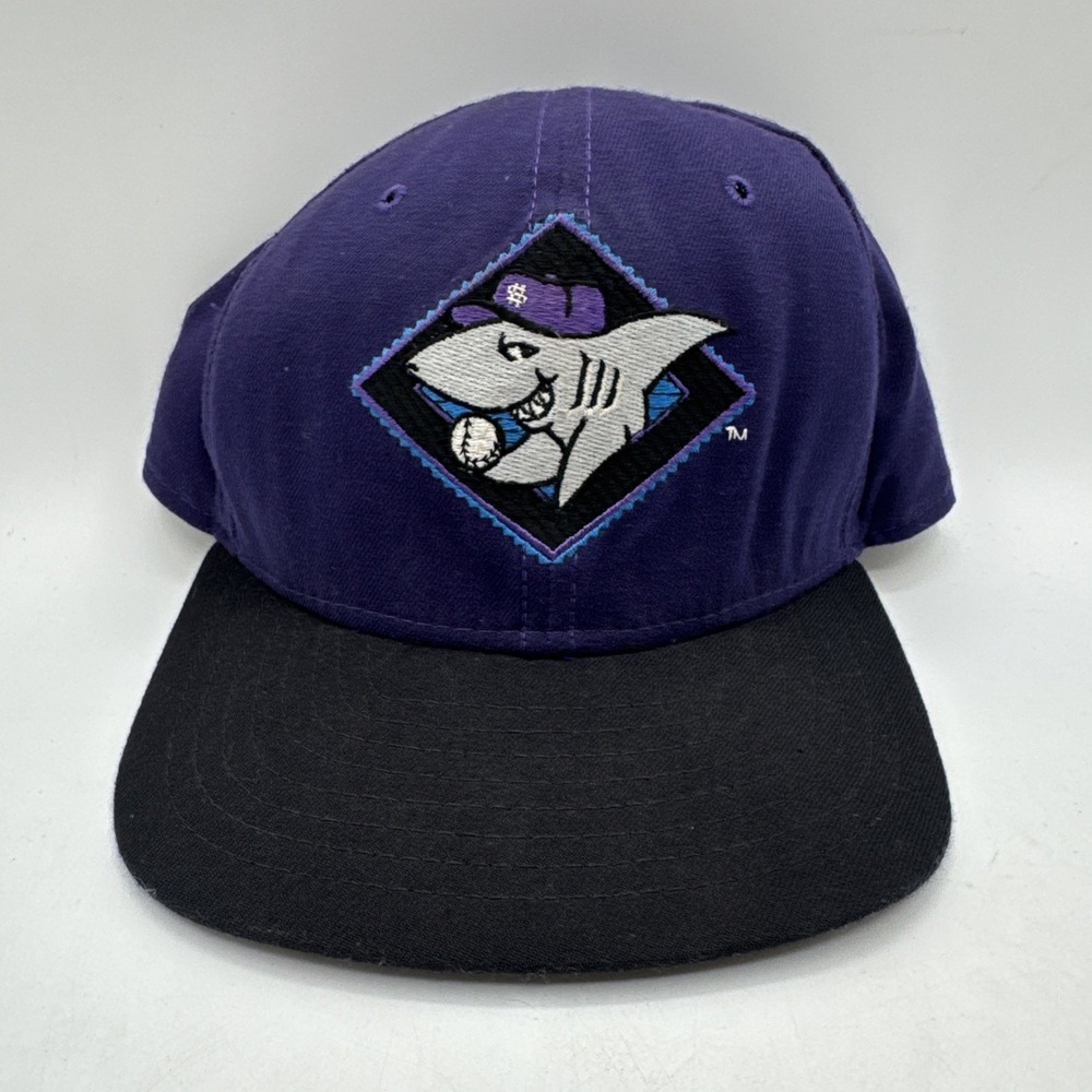 Vintage M-L 1993 Honolulu Sharks Snapback Hat Cap MiLB New Era Pro USA Made